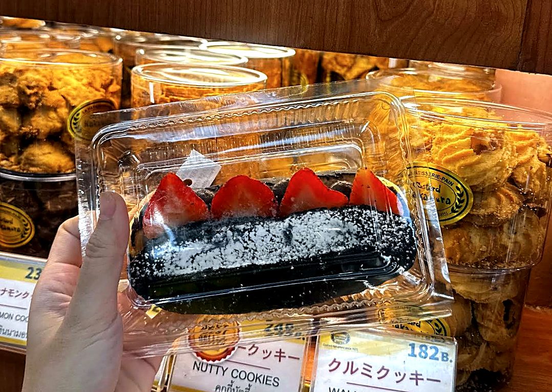 A strawberry cake picked from the cookie shelf — Custard Nakamura, Japanese bakery Bangkok